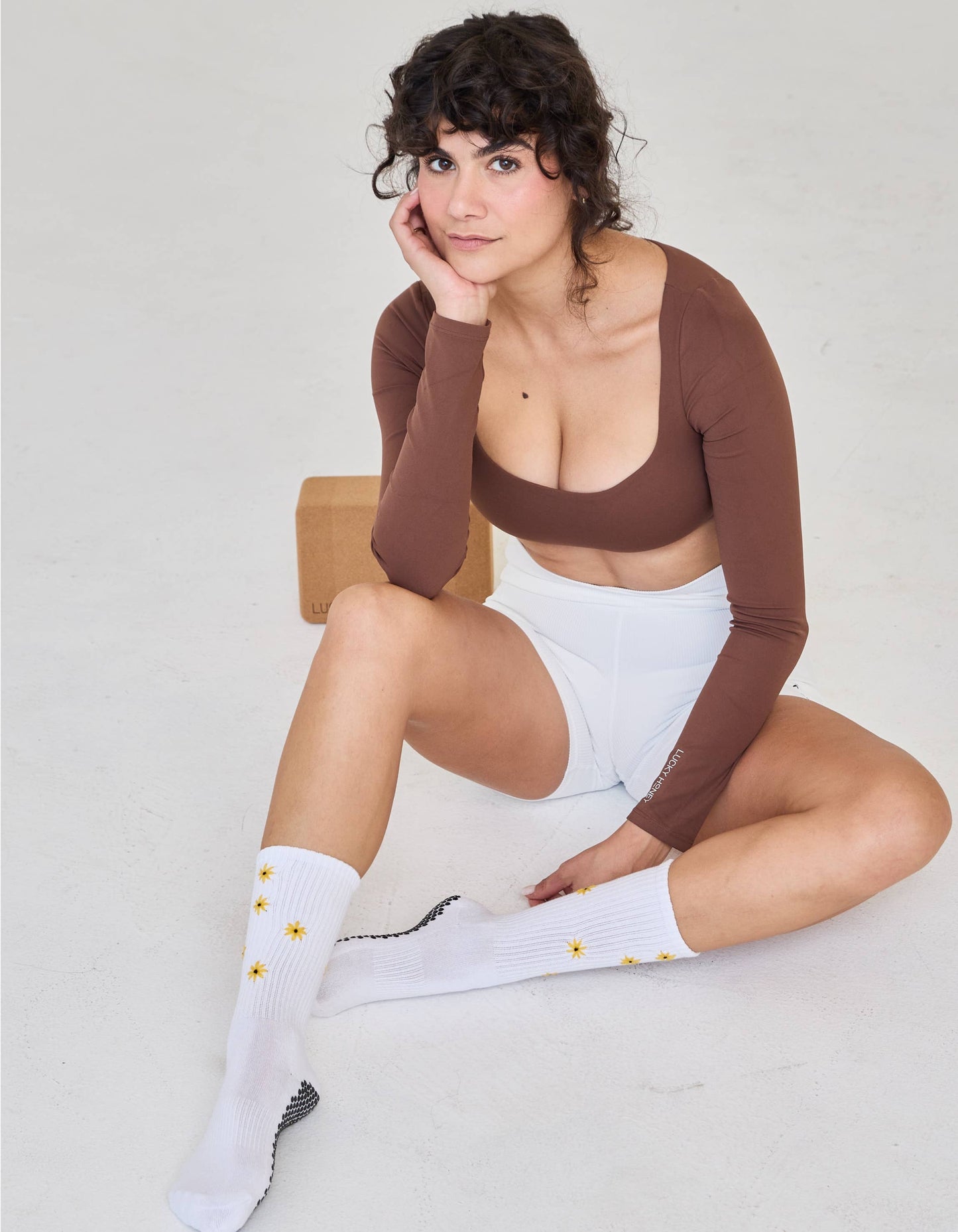 The Daisy Grip Sock: Mauve
