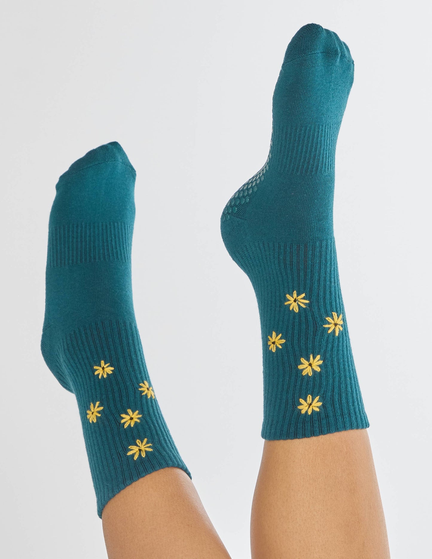 The Daisy Grip Sock: Mauve