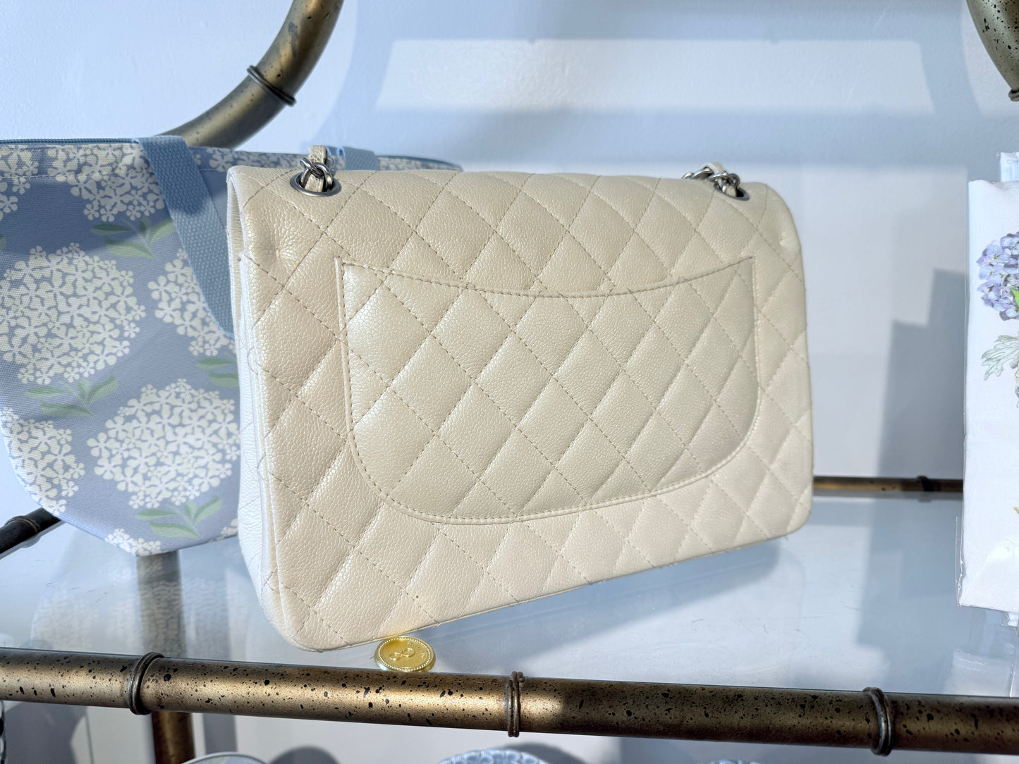 VINTAGE CHANEL MEDIUM DOUBLE FLAP BAG - WHITE CAVIAR LEATHER- NATURAL SHINE