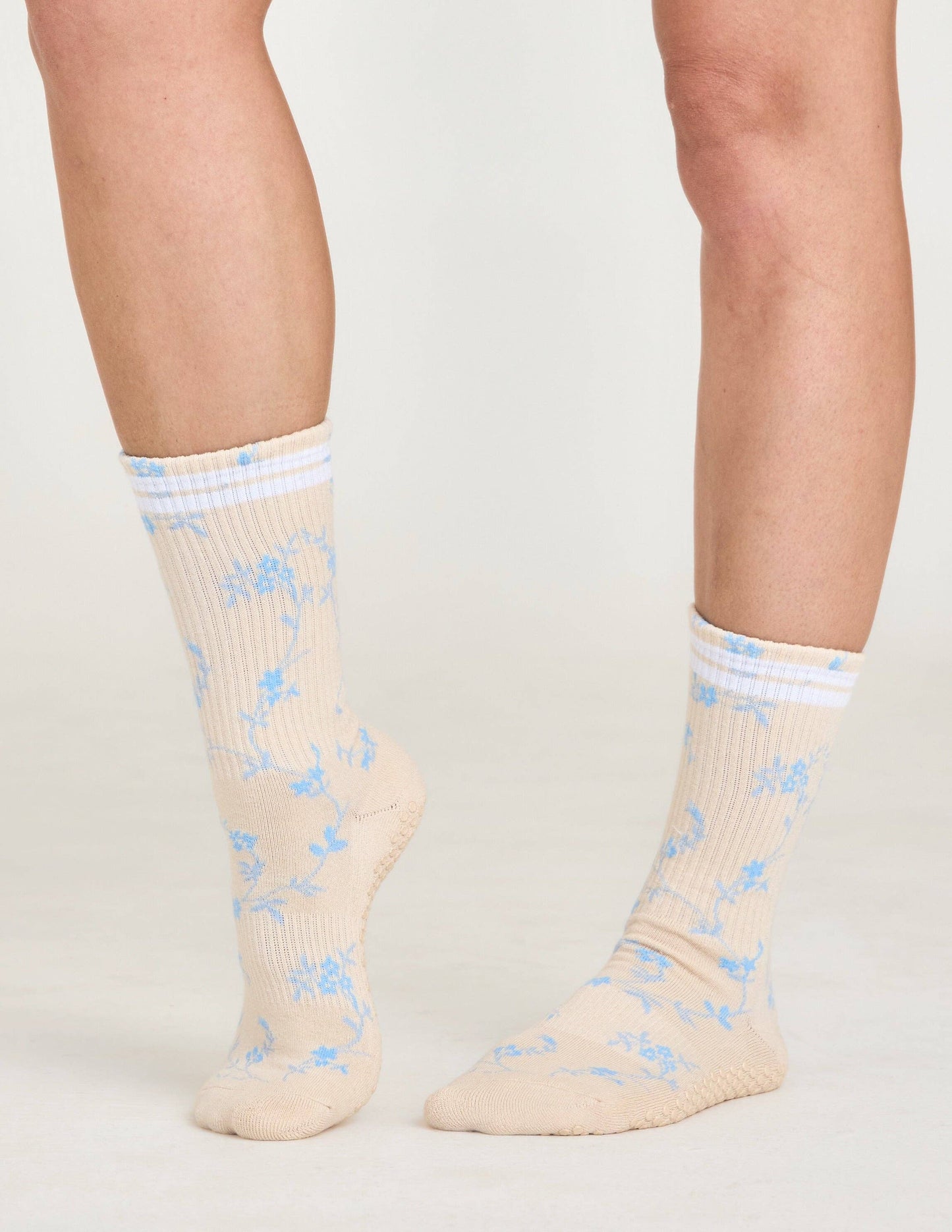 The Floral Grip Sock: Vintage Rose