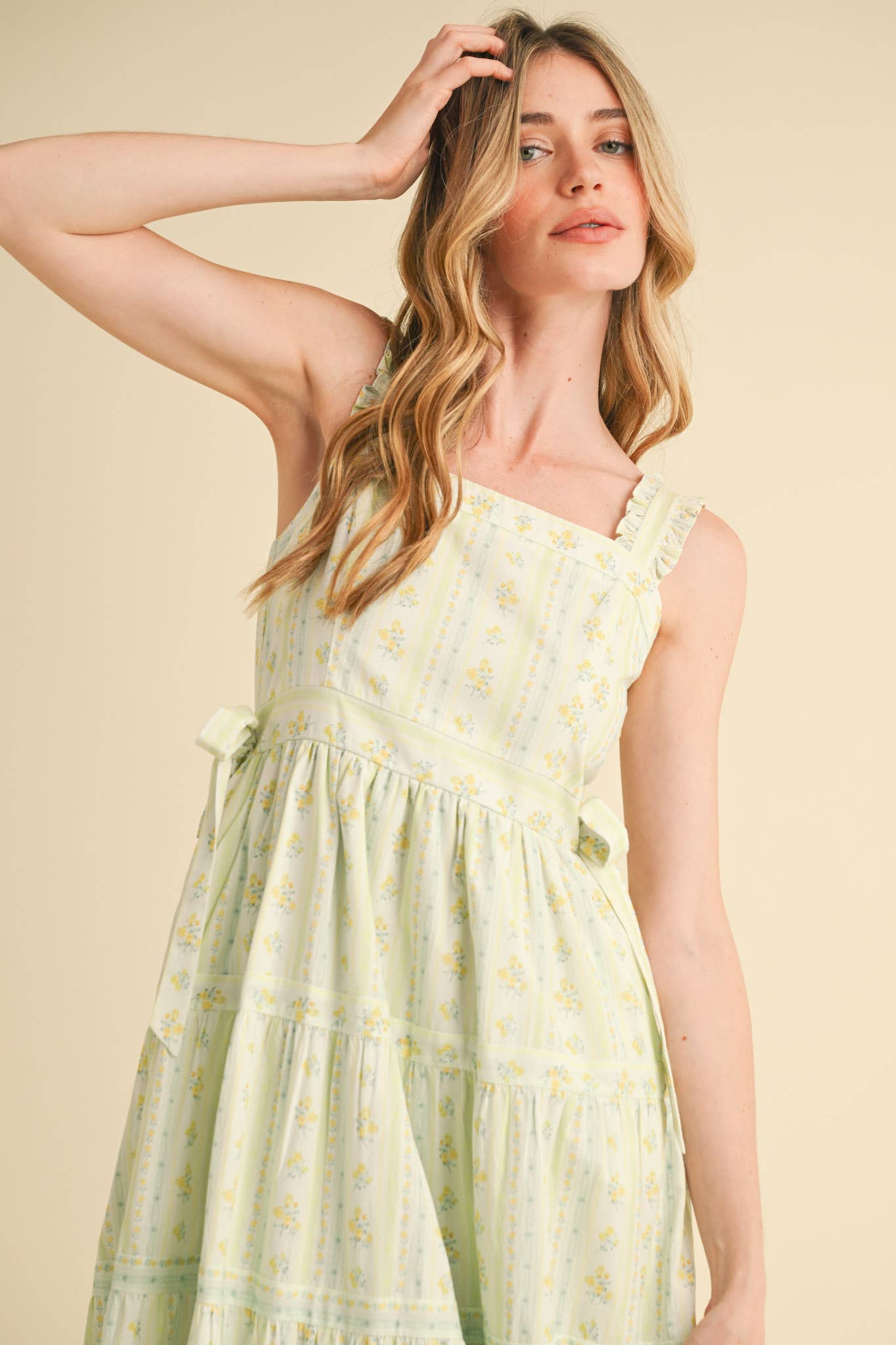 RUFFLED STRAP FLORAL DRESS WITH SIDE TYING BOWS - Chartreuse
