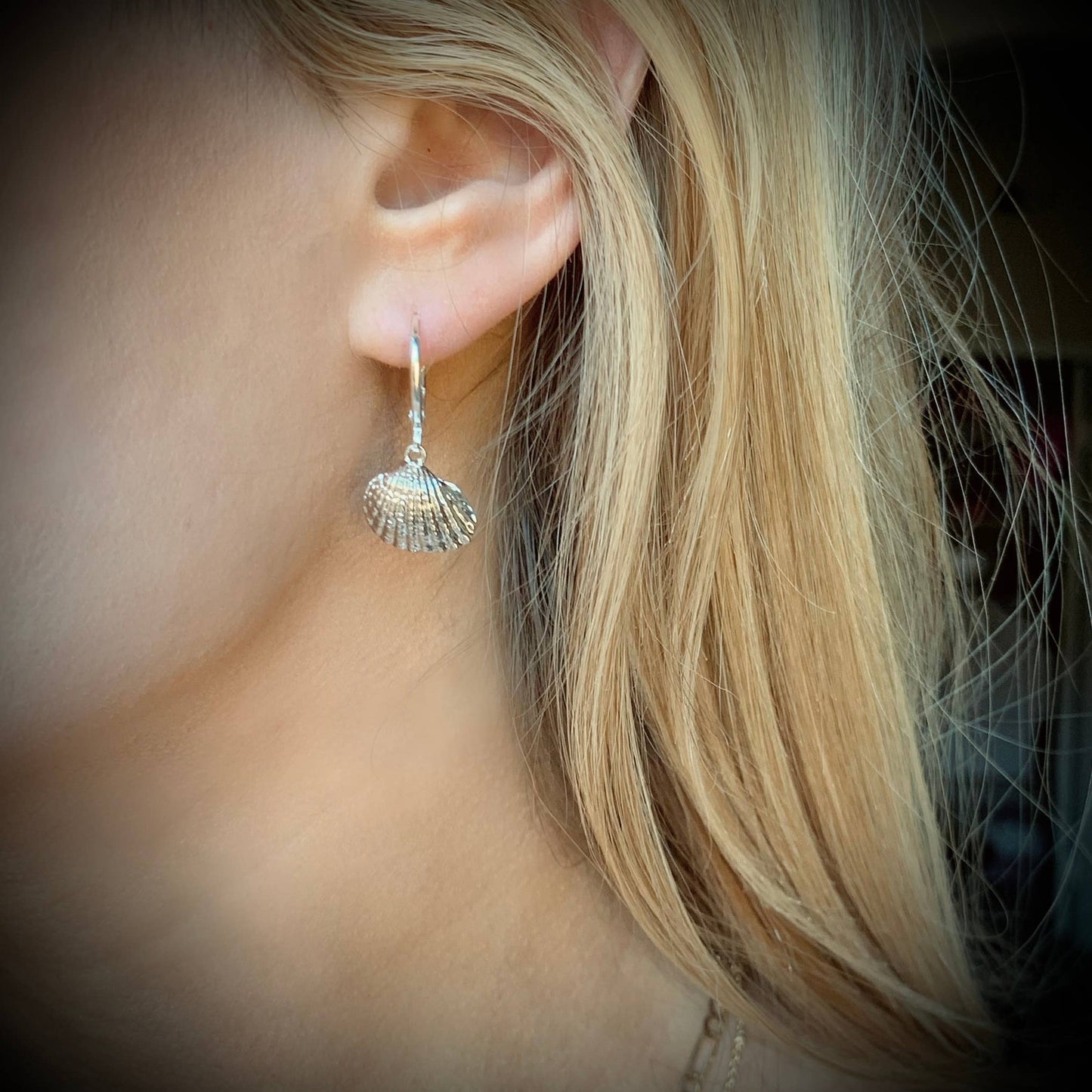 SCALLOP SEASHELL HUGGIE HOOPS | silver | coastal jewelry