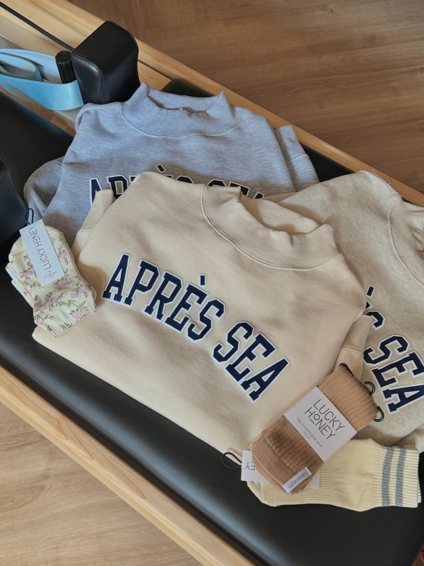 APRÈS SEA MOCK NECK CREWNECK SWEATSHIRT - BUTTER
