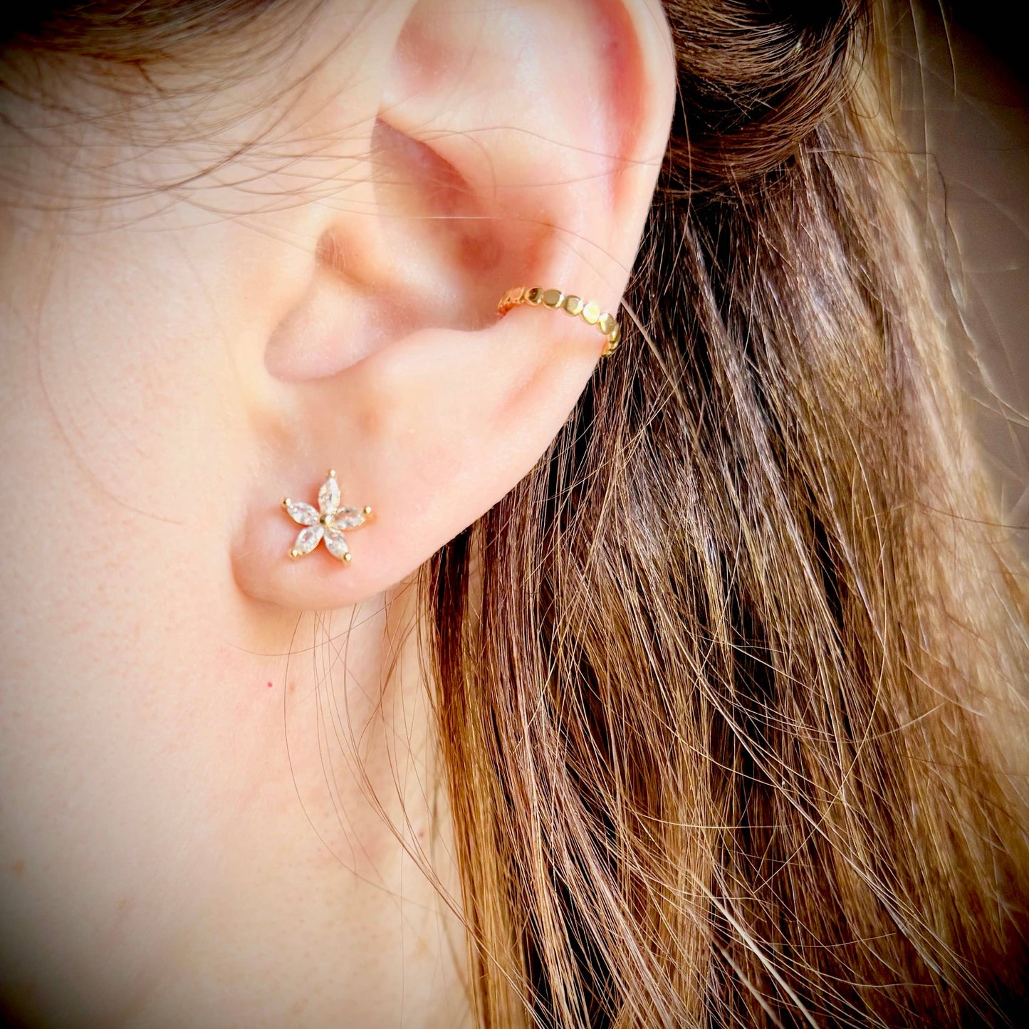 CRYSTAL FLOWER STUDS | 18k gold | dainty stud earrings