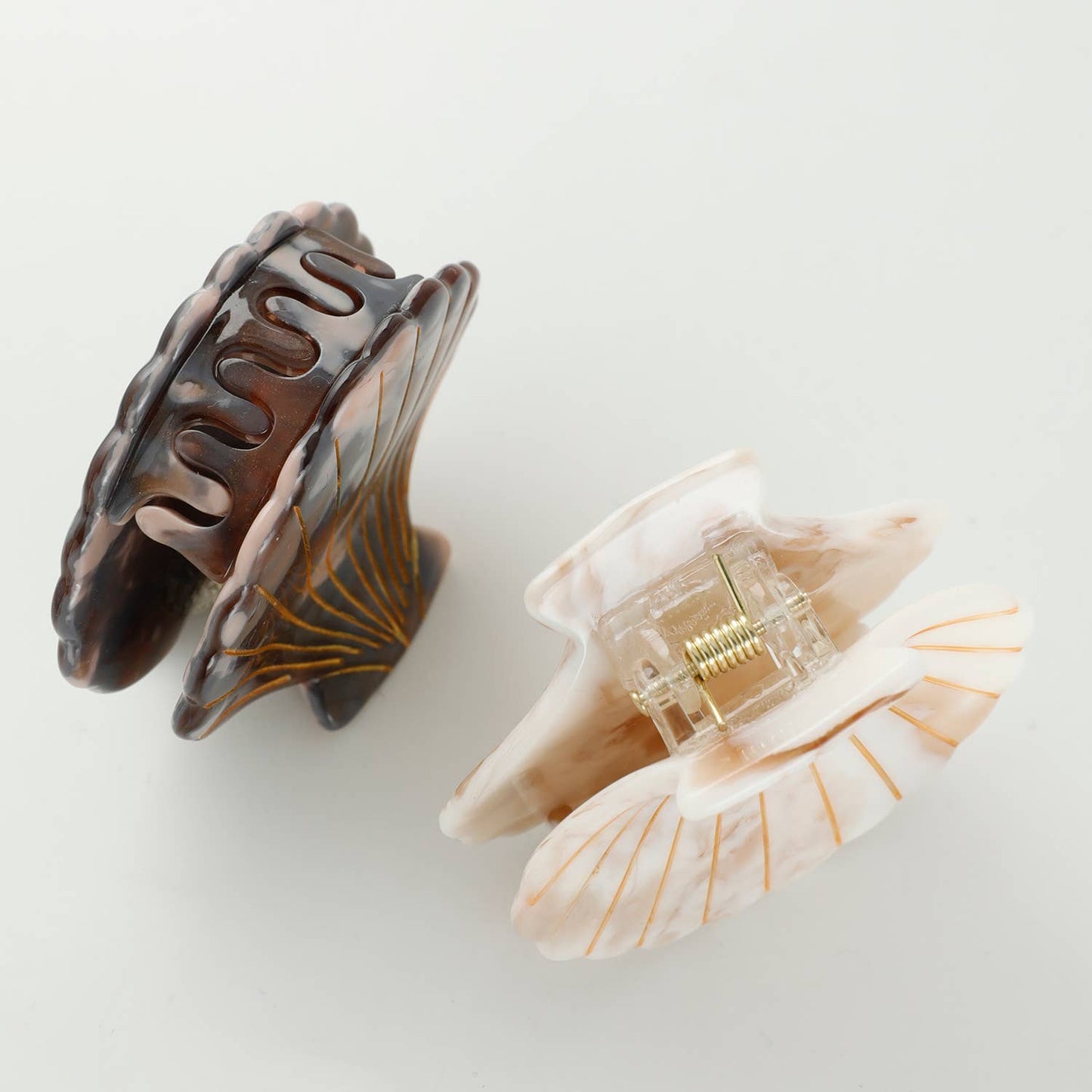 Calacatta Seashell Claw Clip - Small : Assorted