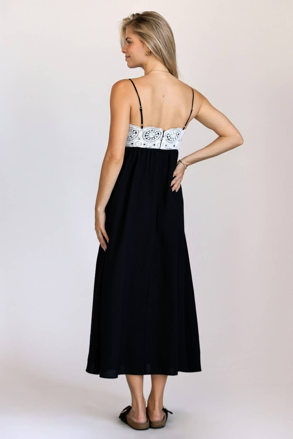 CROCHET LACE MIDI DRESS: BLACK/IVORY
