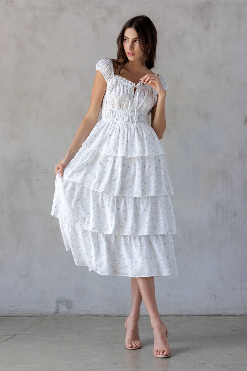 PRAIRIE GIRL: WHITE /BLUE FLORAL