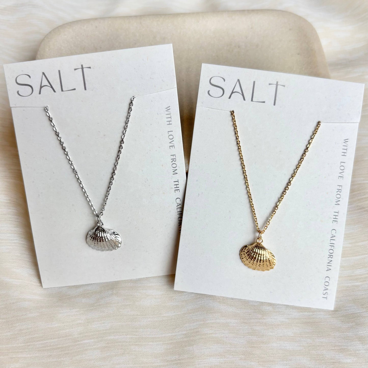 SCALLOP SEASHELL NECKLACE | gold or silver | coastal jewelry: SILVER (Rhodium / platinum)
