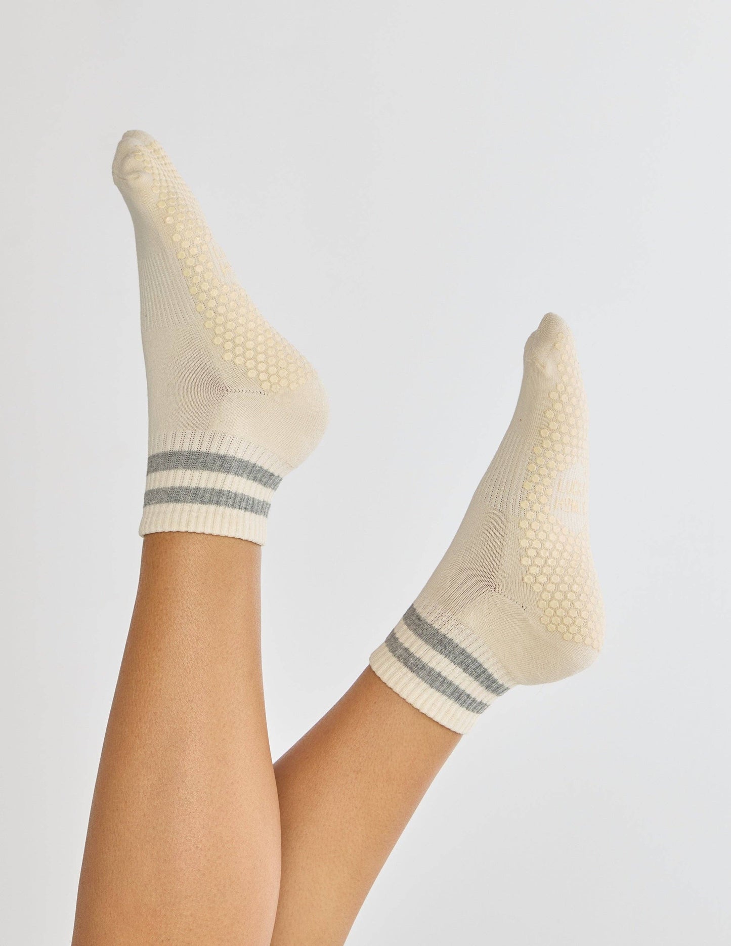 The Boyfriend Grip Sock: Apricot and Blue