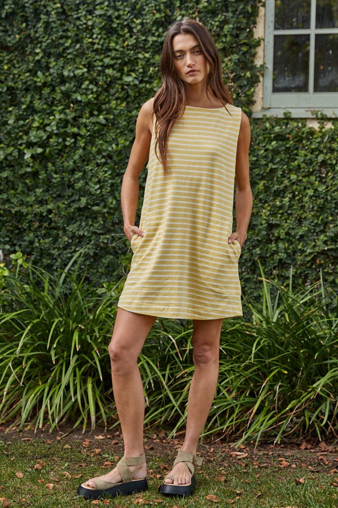 GIRLS WITH POCKETS DRESS: Banana