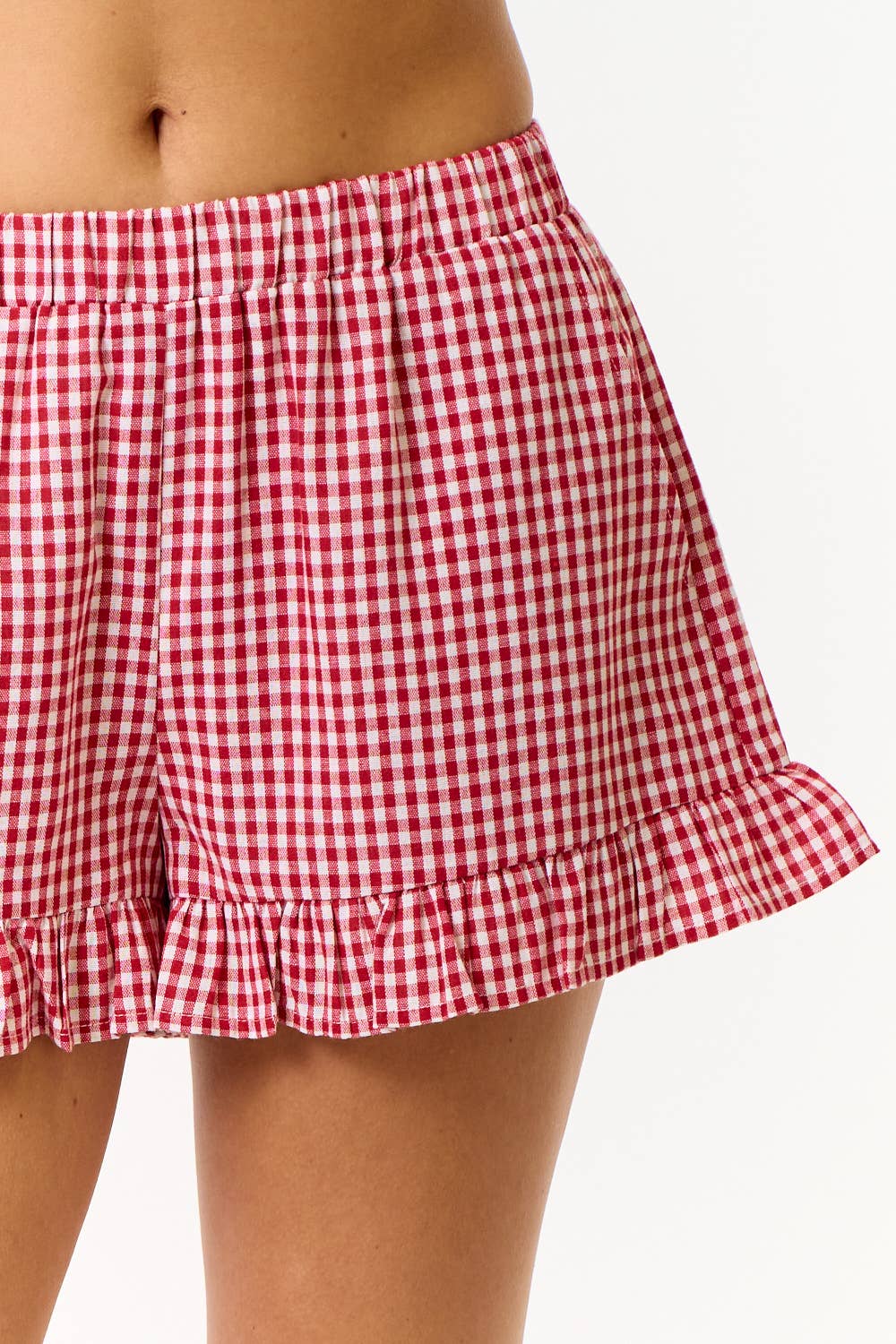 GINGHAM RUFFLE SHORTS: Red