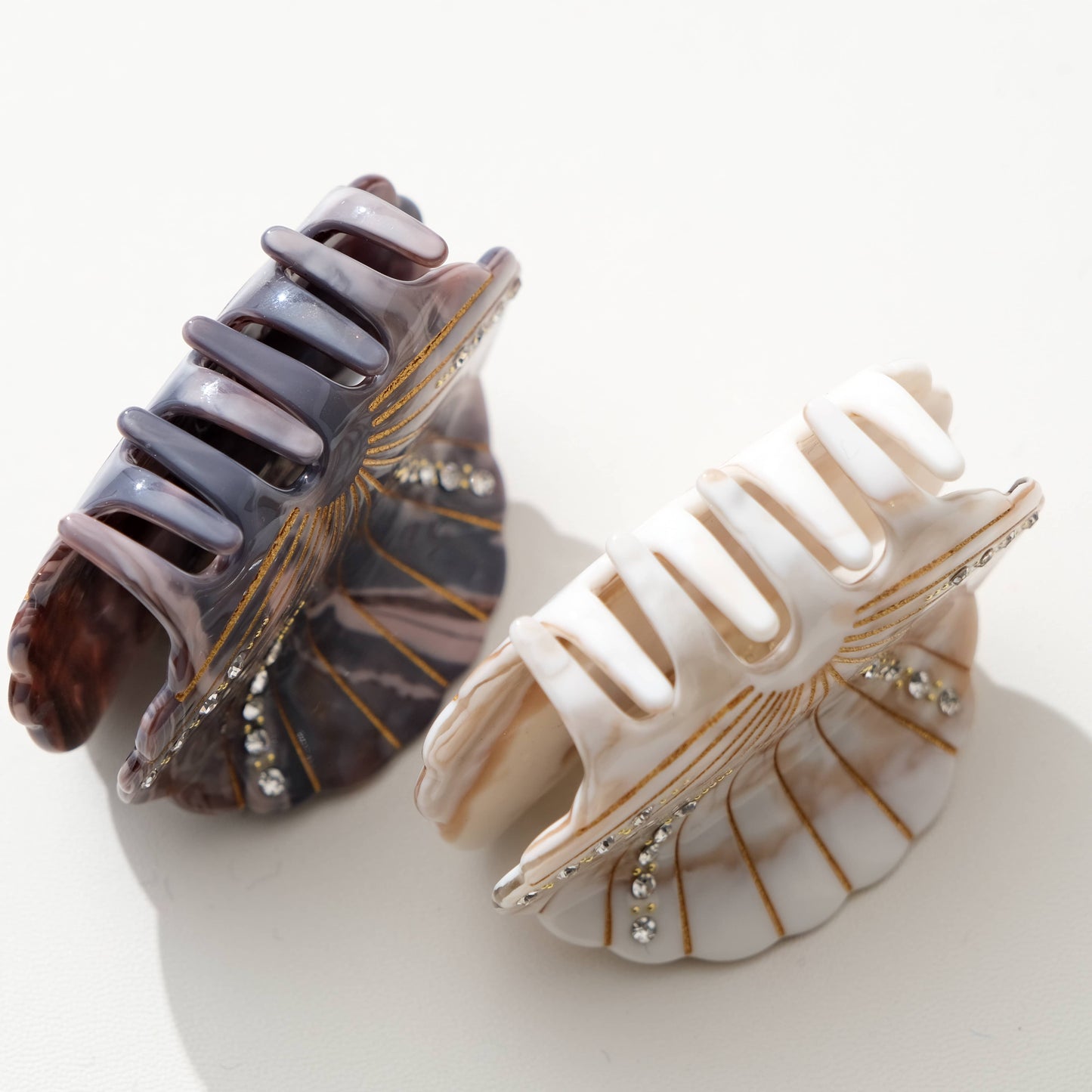 Calacatta Rhinestone Seashell Claw Clip - Medium: Assorted
