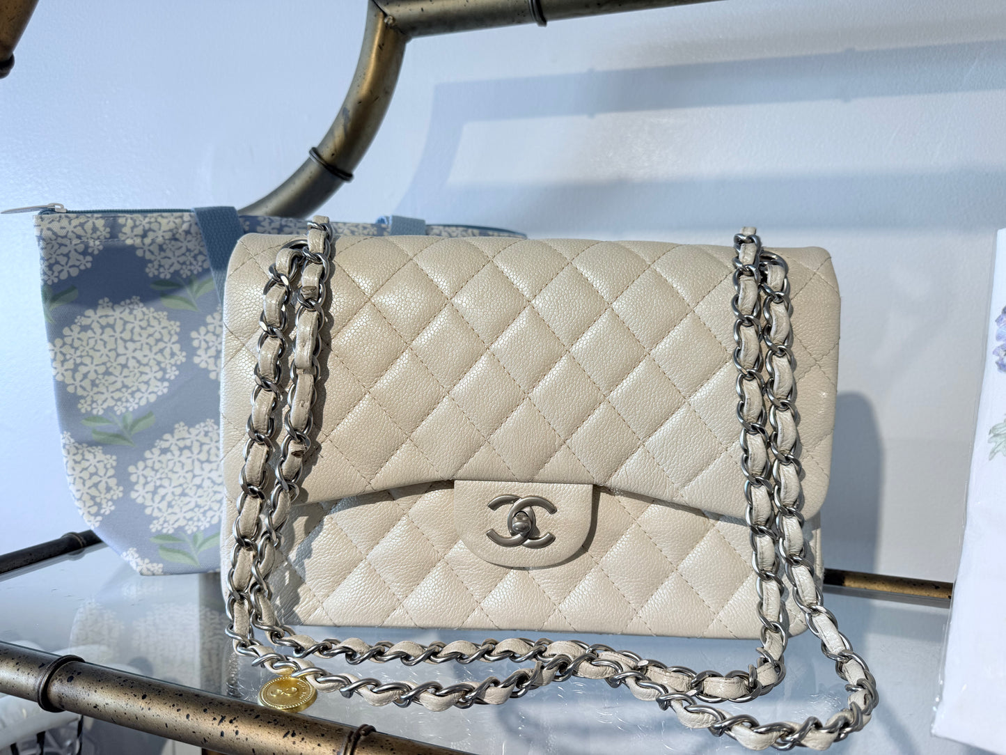 VINTAGE CHANEL MEDIUM DOUBLE FLAP BAG - WHITE CAVIAR LEATHER- NATURAL SHINE
