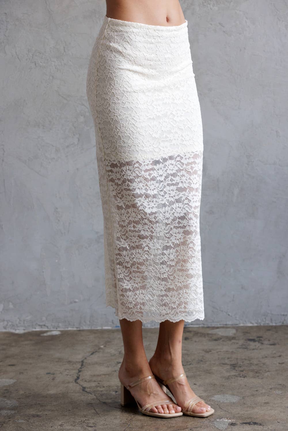 VOGUE FLORAL LACED BODYCON MIDI SKIRT: CREAM