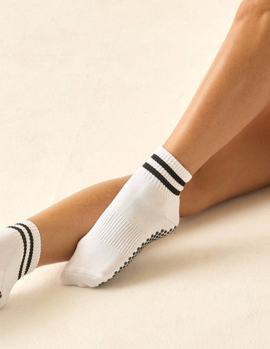 The Boyfriend Grip Sock: White