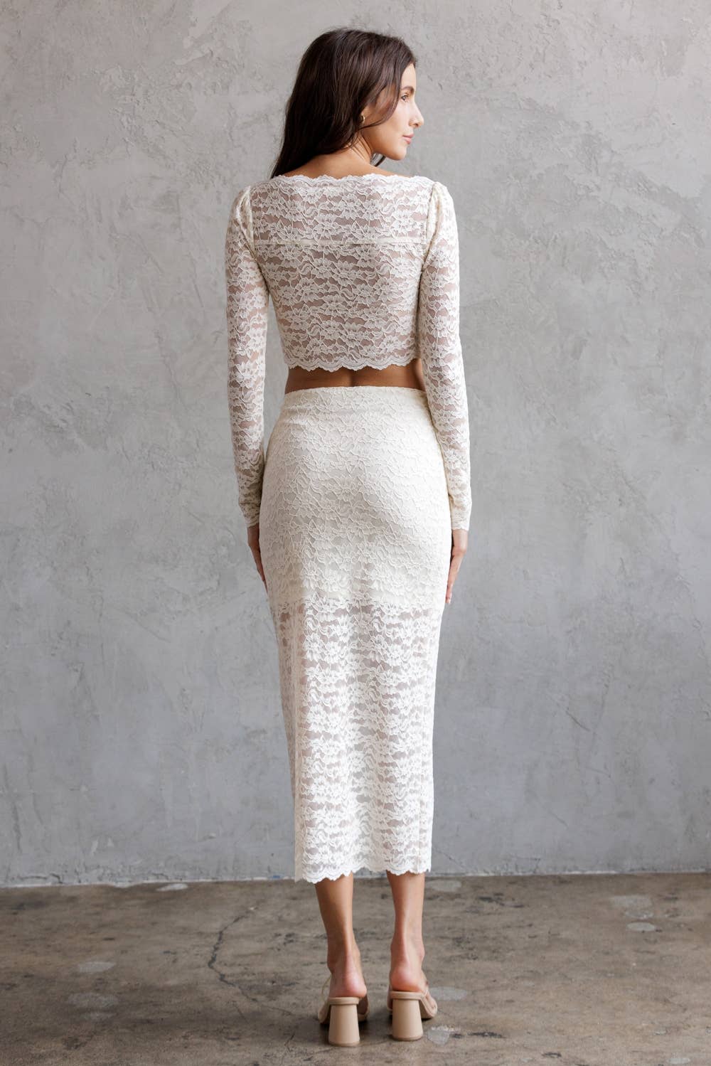 VOGUE FLORAL LACED BODYCON MIDI SKIRT: CREAM