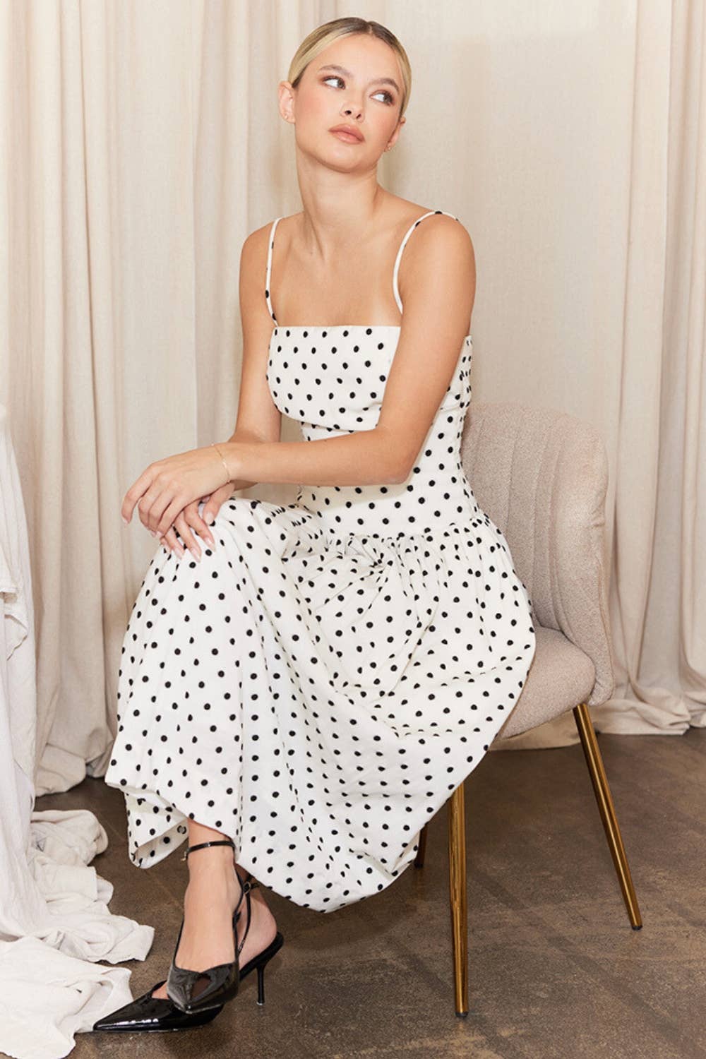 CHIC SQUARE NECK POLKA DOT lDRESS: IVORY/BLACK