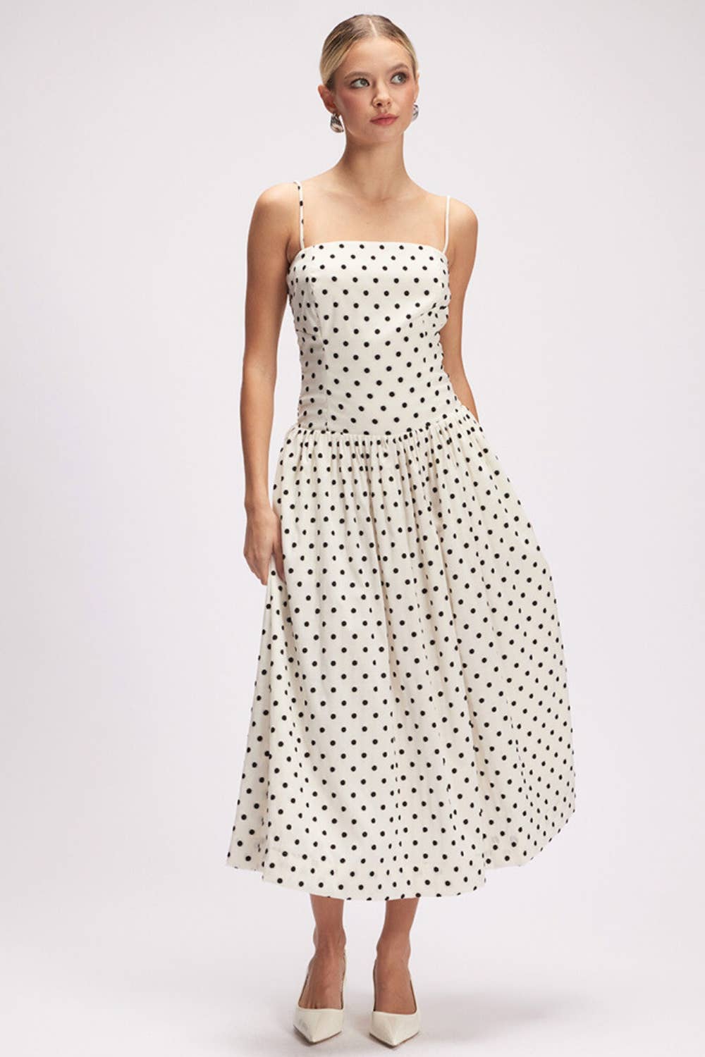 CHIC SQUARE NECK POLKA DOT lDRESS: IVORY/BLACK