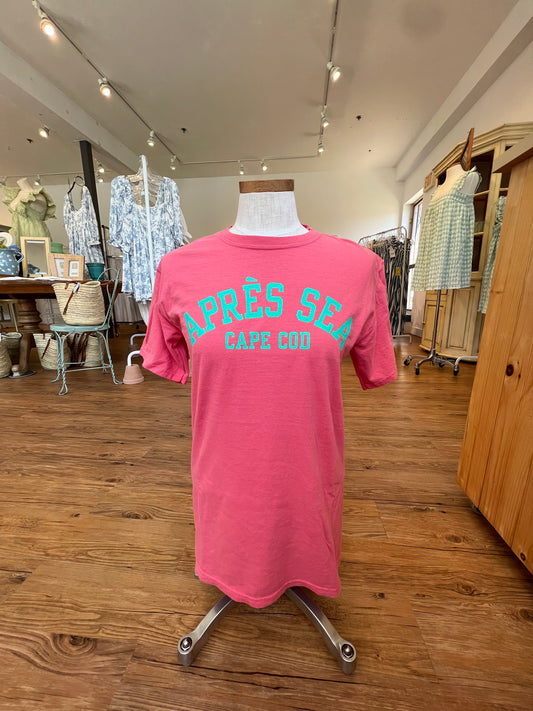 APRÈS SEA CAPE COD ™️ T-SHIRT - PINK/TEAL