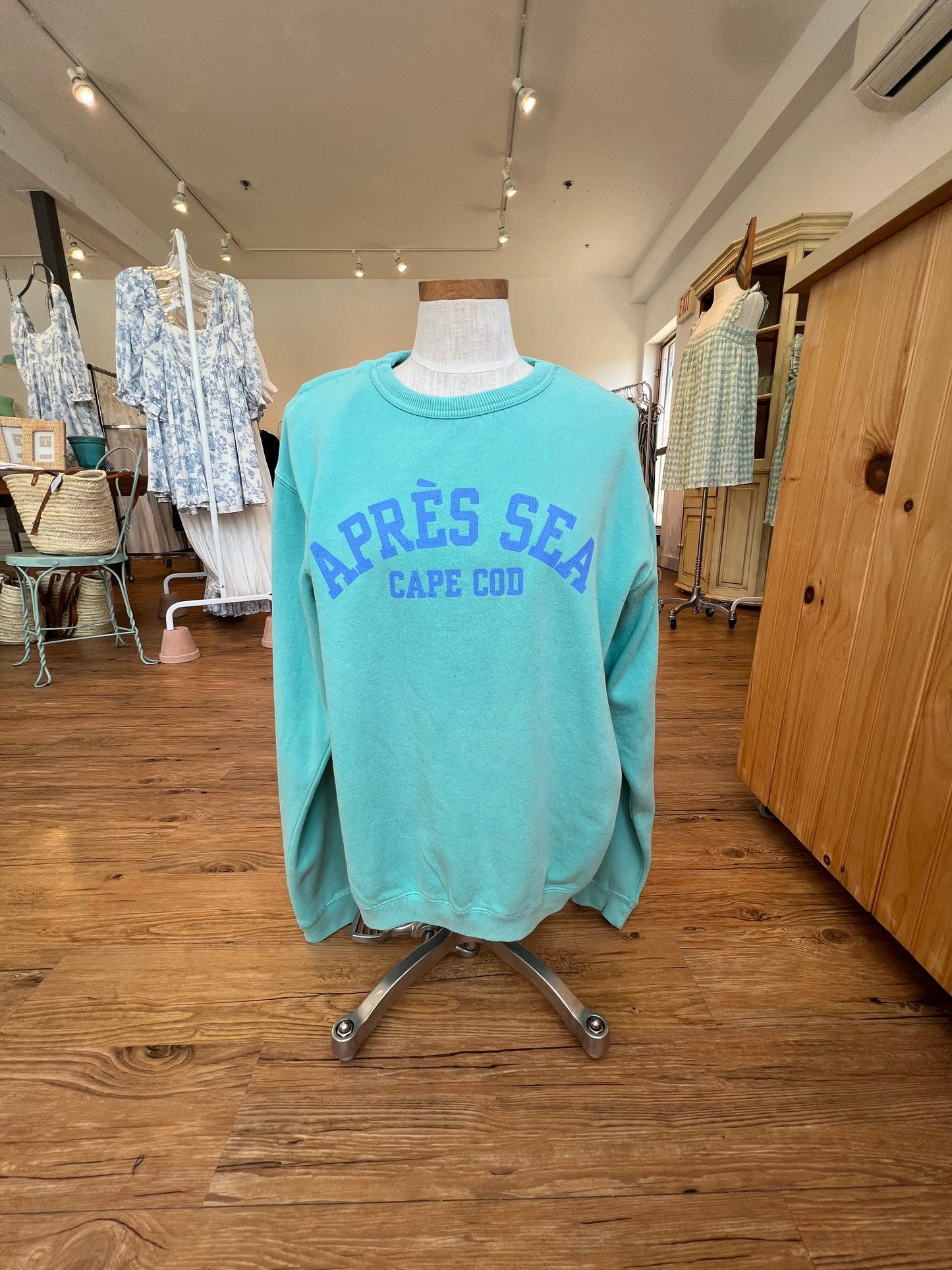 APRÈS SEA CAPE COD ™️ CREW - HYDRANGEA